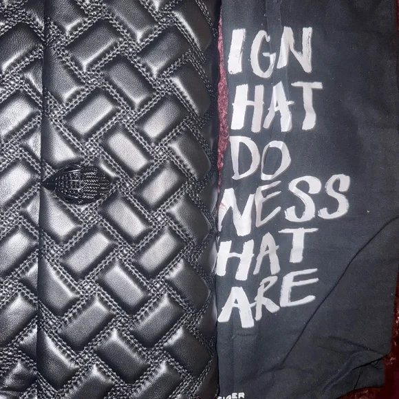 Elegant Black Quilted Clutch - Picture 8 of 8